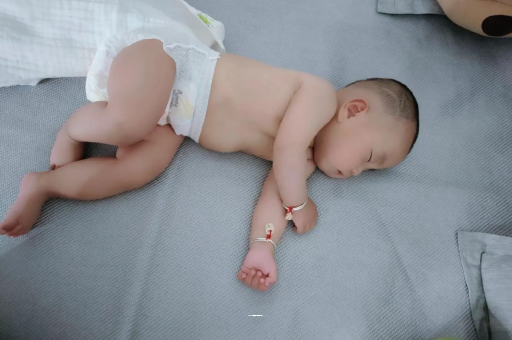 阿坝宝宝发烧可以喝牛奶吗